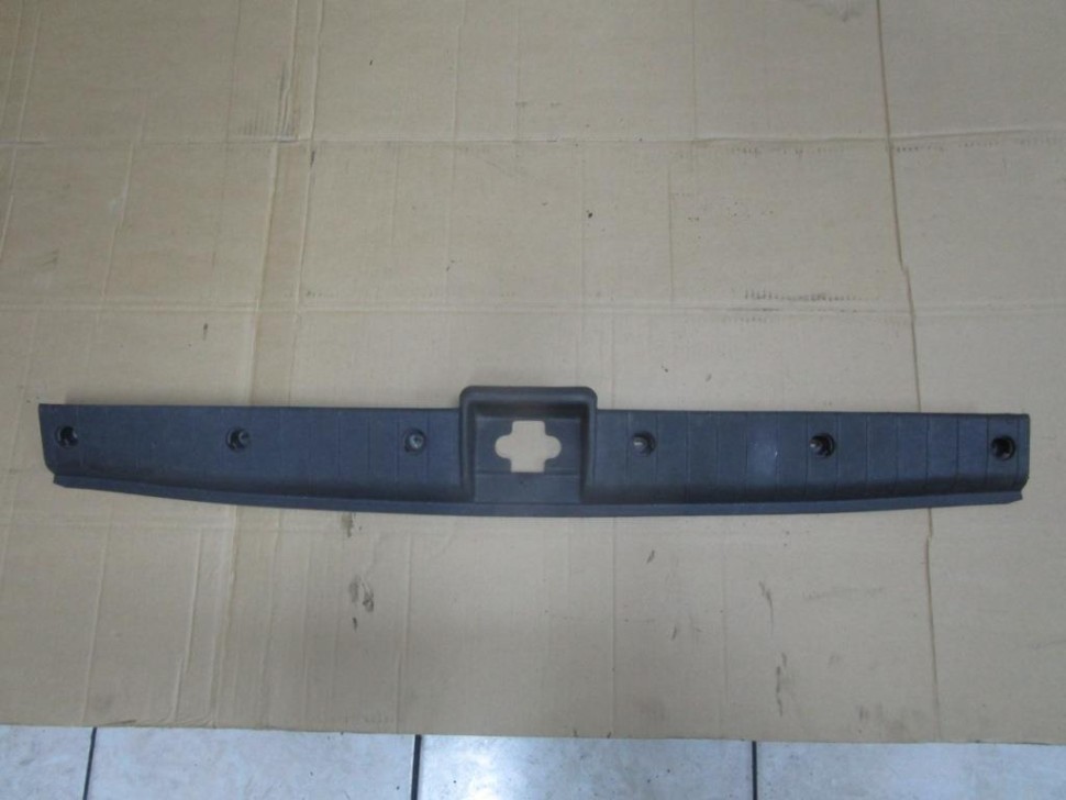 Накладка замка багажника MERCEDES-BENZ M-класс W163 рестайлинг (2001 - 2005) фото 1 — Разборка Мерседес