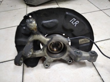 Кулак поворотный передний правый MERCEDES-BENZ C-класс W204/S204/С204 рестайлинг (2011 - 2015) — Разборка Мерседес