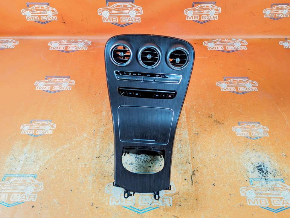 Накладка консоли (борода) MERCEDES-BENZ GLC-класс X253 рестайлинг (2019 - 2025) фото 1 &mdash; Разборка Мерседес