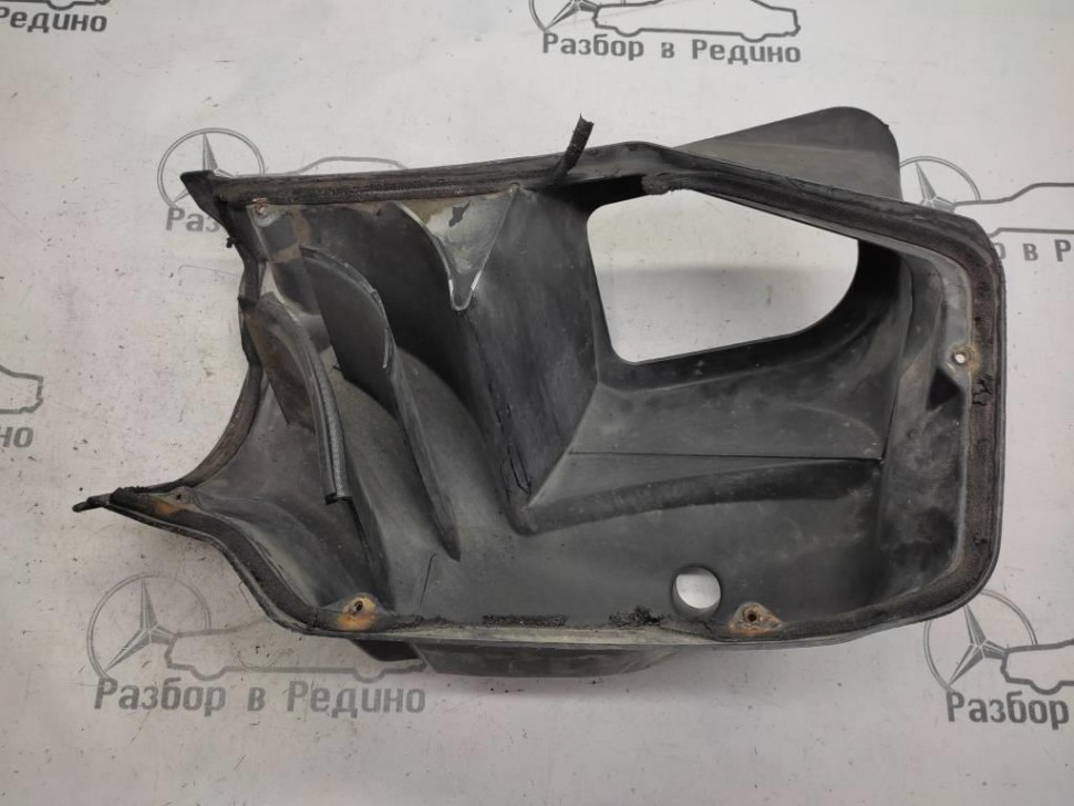 Воздухозаборник MERCEDES-BENZ Vito W638 (1996 - 2003) фото 1 — Разборка Мерседес