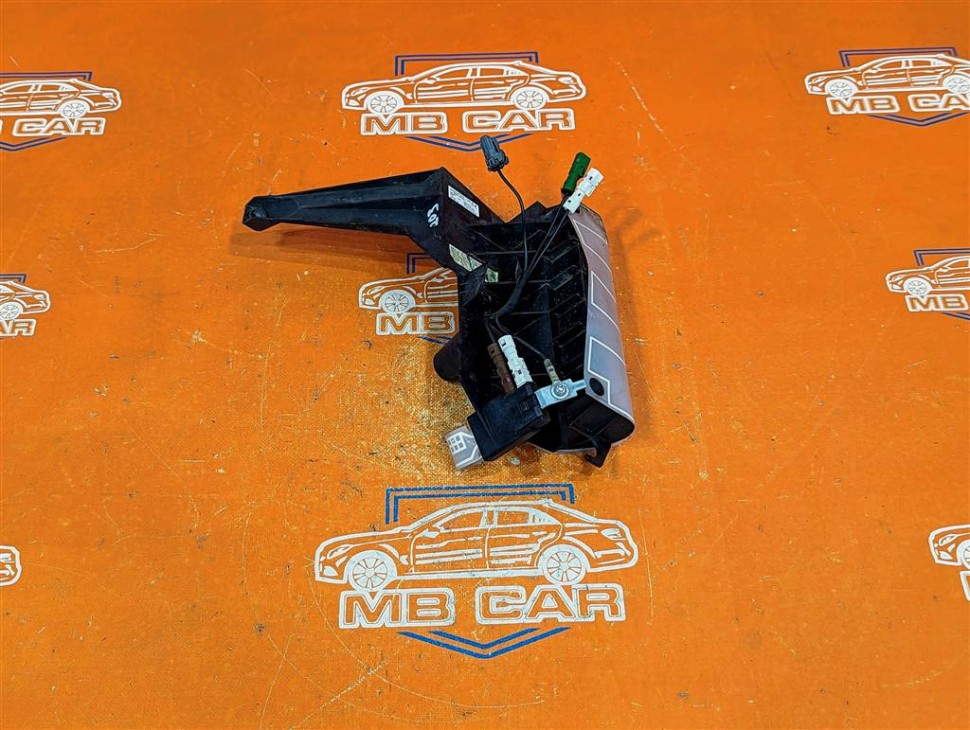 Антенна MERCEDES-BENZ X-класс I (2017 - 2020) фото 1 — Разборка Мерседес