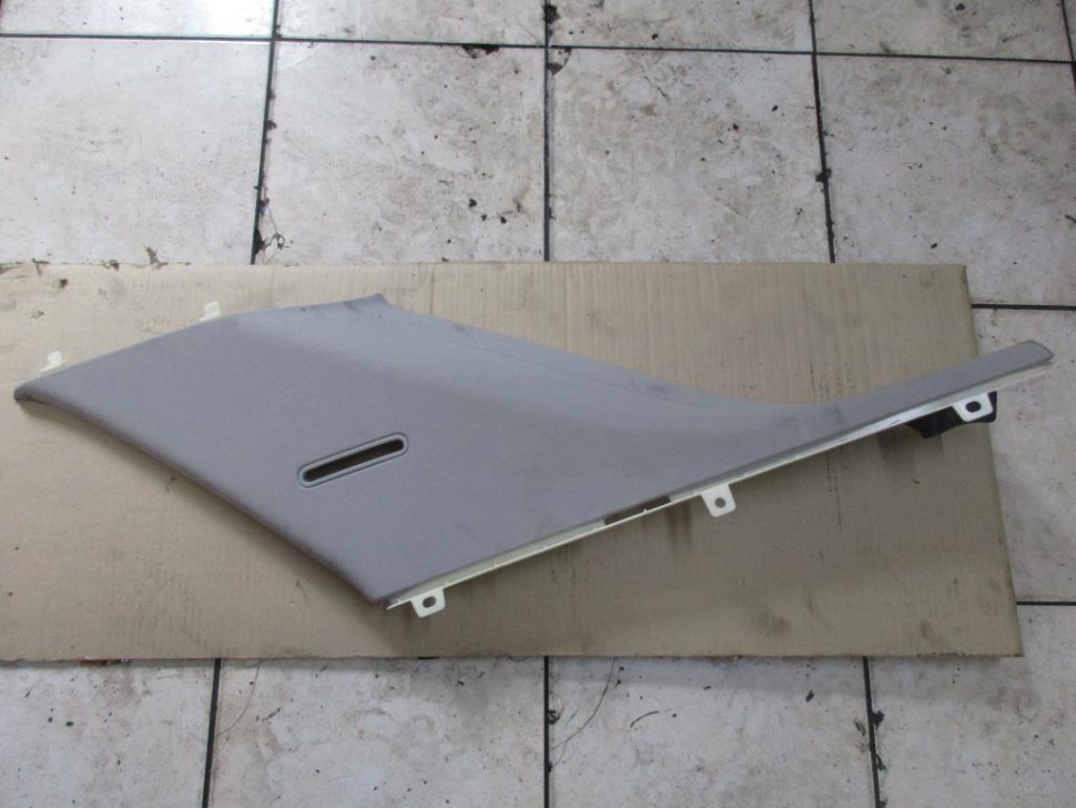 Накладка задней стойки MERCEDES-BENZ M-класс W166 (2011 - 2015) фото 1 — Разборка Мерседес