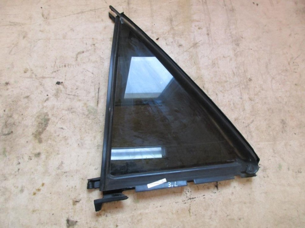 Стекло заднее левое MERCEDES-BENZ M-класс W164 рестайлинг (2008 - 2011) фото 1 — Разборка Мерседес