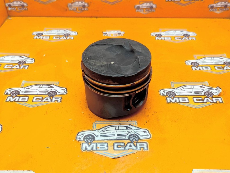 Поршень дизель MERCEDES-BENZ Vito W638 (1996 - 2003) фото 1 &mdash; Разборка Мерседес