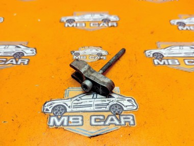 Кронштейн крепления форсунок MERCEDES-BENZ C-класс W204/S204 (2006 - 2011) &mdash; Разборка Мерседес