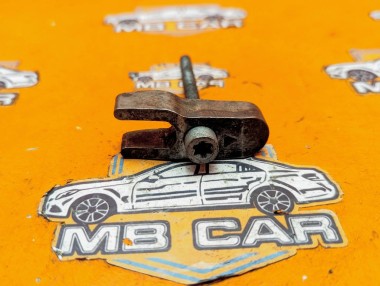 Кронштейн крепления форсунок MERCEDES-BENZ C-класс W204/S204 (2006 - 2011) &mdash; Разборка Мерседес