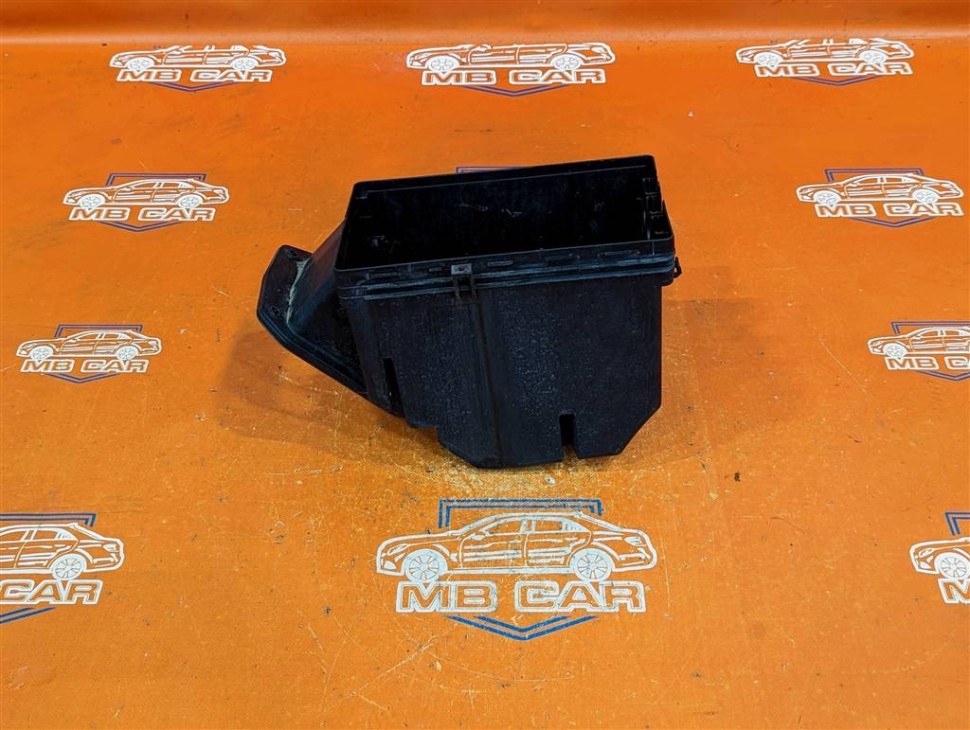 Корпус блока предохранителей MERCEDES-BENZ S-класс W220 рестайлинг (2002 - 2005) фото 1 — Разборка Мерседес