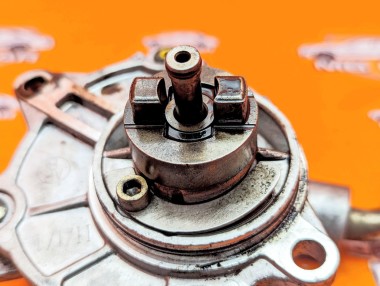 Насос вакуумный MERCEDES-BENZ E-класс W210/S210 рестайлинг (1999 - 2003) — Разборка Мерседес