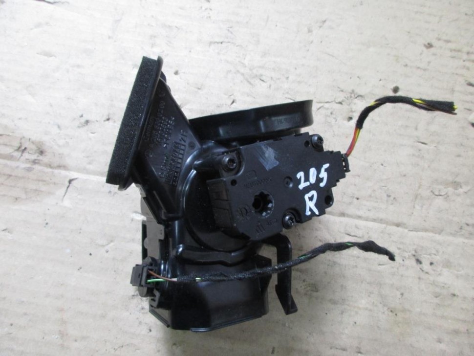 Дефлектор MERCEDES-BENZ C-класс W205/S205/C205/A205 (2014 - 2018) фото 1 — Разборка Мерседес