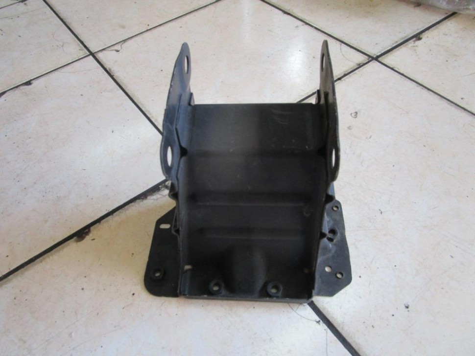 Кронштейн усилителя переднего бампера MERCEDES-BENZ A-класс W169 (2004 - 2008) фото 1 — Разборка Мерседес