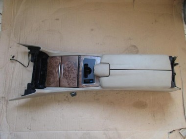 Подлокотник MERCEDES-BENZ CLS-класс C218/X218 (2010 - 2014) — Разборка Мерседес