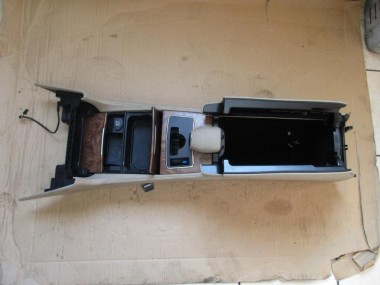 Подлокотник MERCEDES-BENZ CLS-класс C218/X218 (2010 - 2014) — Разборка Мерседес