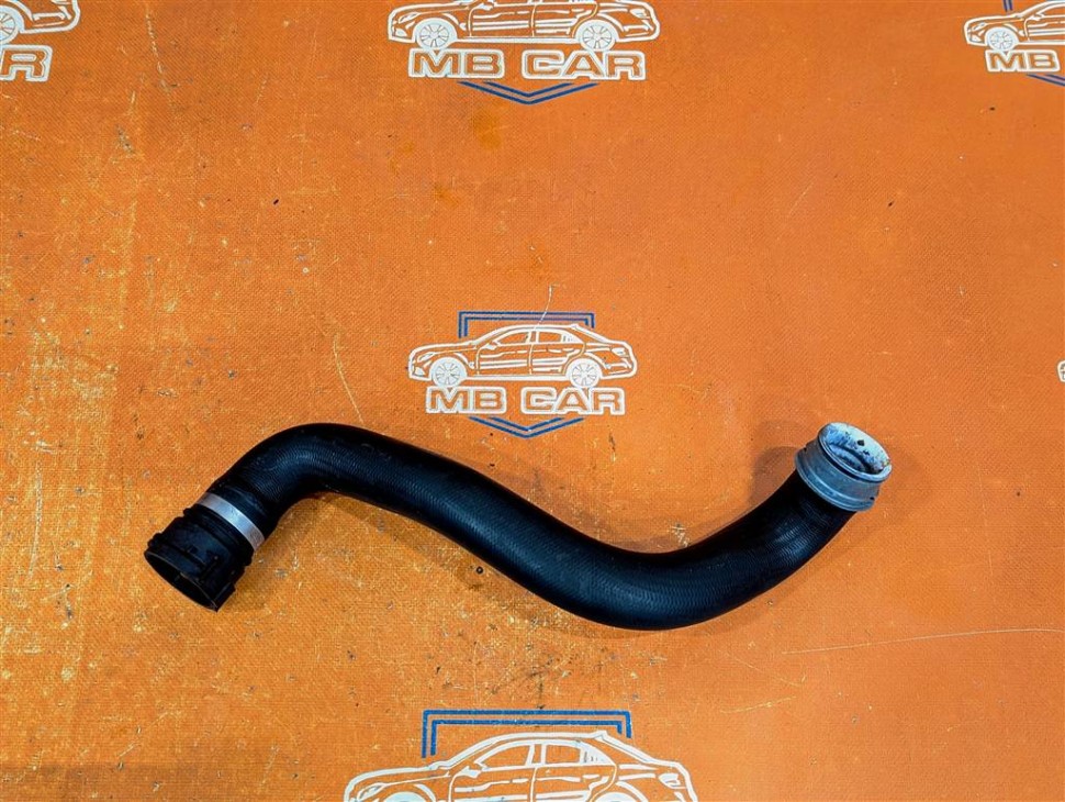 Патрубок радиатора MERCEDES-BENZ GLE-класс W166 (2015 - 2018) фото 1 — Разборка Мерседес