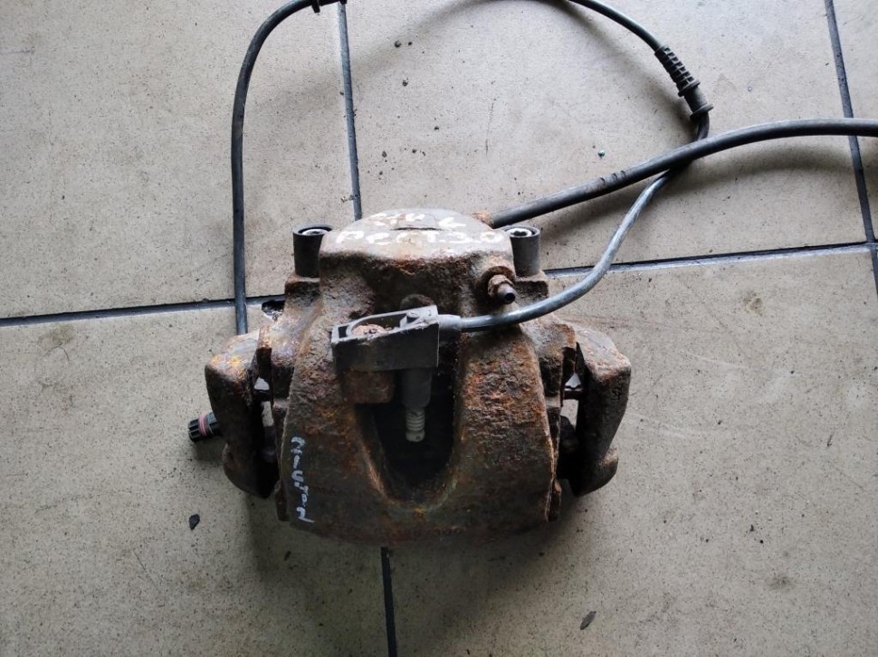 Суппорт передний левый MERCEDES-BENZ E-класс W210/S210 (1995 - 1999) фото 1 — Разборка Мерседес