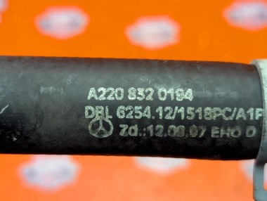 Патрубок ОЖ MERCEDES-BENZ S-класс W220 (1998 - 2005) — Разборка Мерседес