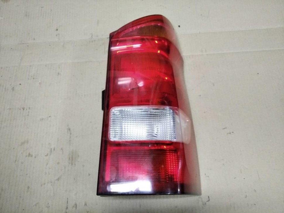 Фонарь задний правый MERCEDES-BENZ V-класс W447 (2014 - 2025) фото 1 — Разборка Мерседес
