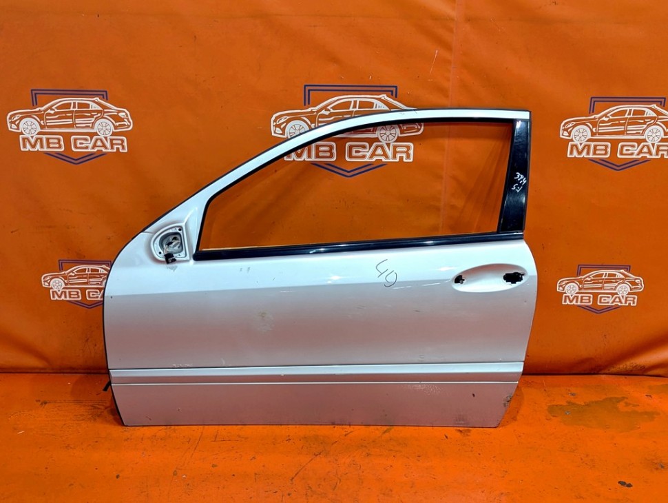 Дверь передняя левая MERCEDES-BENZ C-класс W203/S203/CL203 (2000 - 2004) фото 1 — Разборка Мерседес