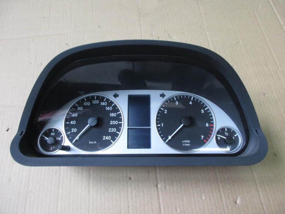 Щиток приборов MERCEDES-BENZ B-класс W245 (2005 - 2009) фото 1 — Разборка Мерседес