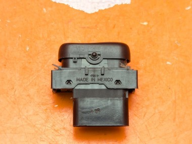 Кнопка обогрева сидений MERCEDES-BENZ M-класс W163 рестайлинг (2001 - 2005) &mdash; Разборка Мерседес