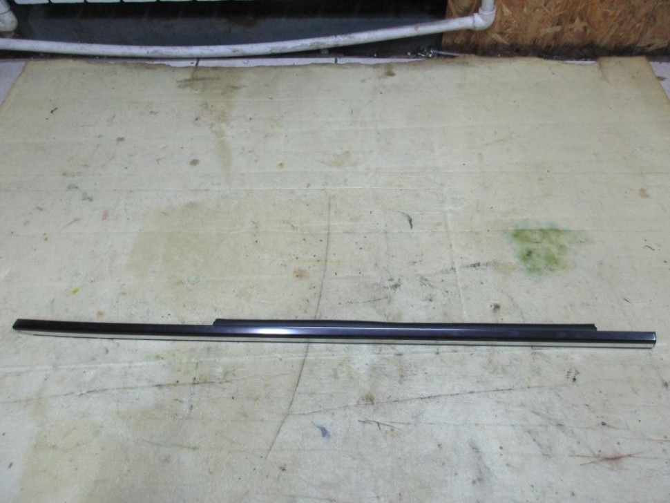 Молдинг стекла двери MERCEDES-BENZ S-класс W220 рестайлинг (2002 - 2005) фото 1 — Разборка Мерседес