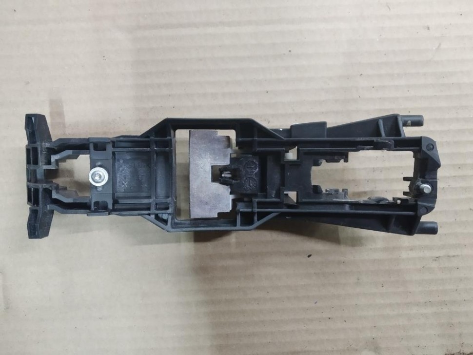 Ответная часть замка двери MERCEDES-BENZ CLK-класс C209/A209 (2002 - 2005) фото 1 — Разборка Мерседес