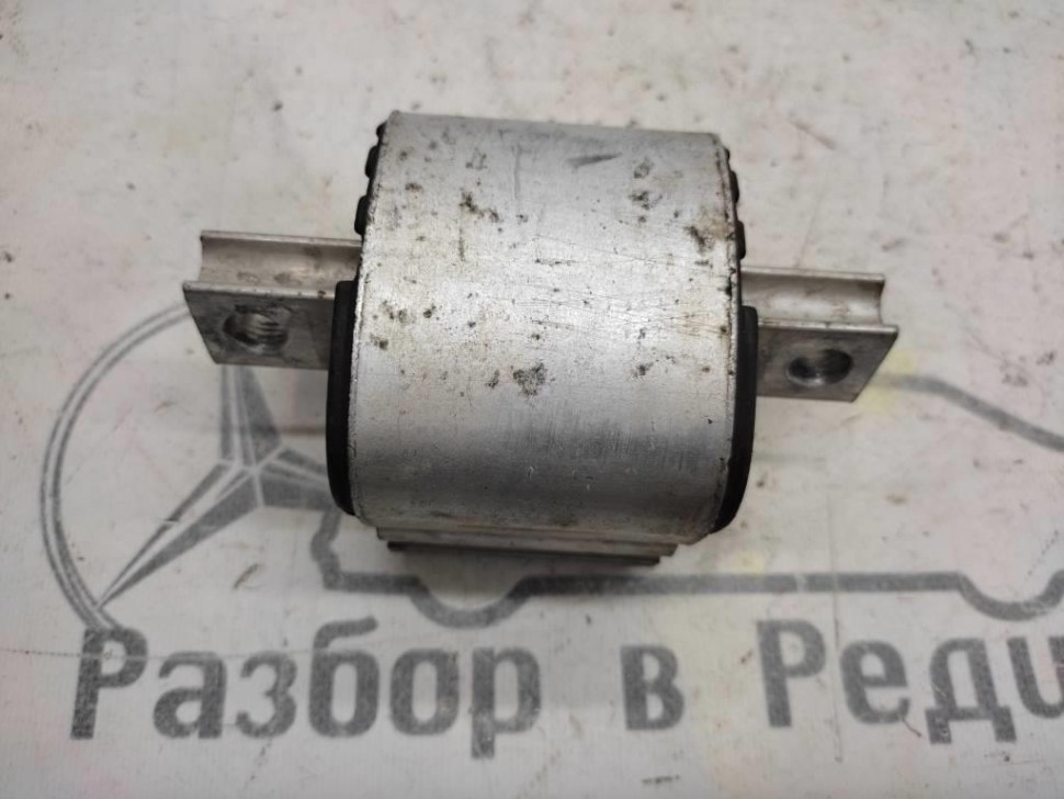 Опора КПП MERCEDES-BENZ C-класс W205/S205/C205/A205 (2014 - 2018) фото 1 — Разборка Мерседес