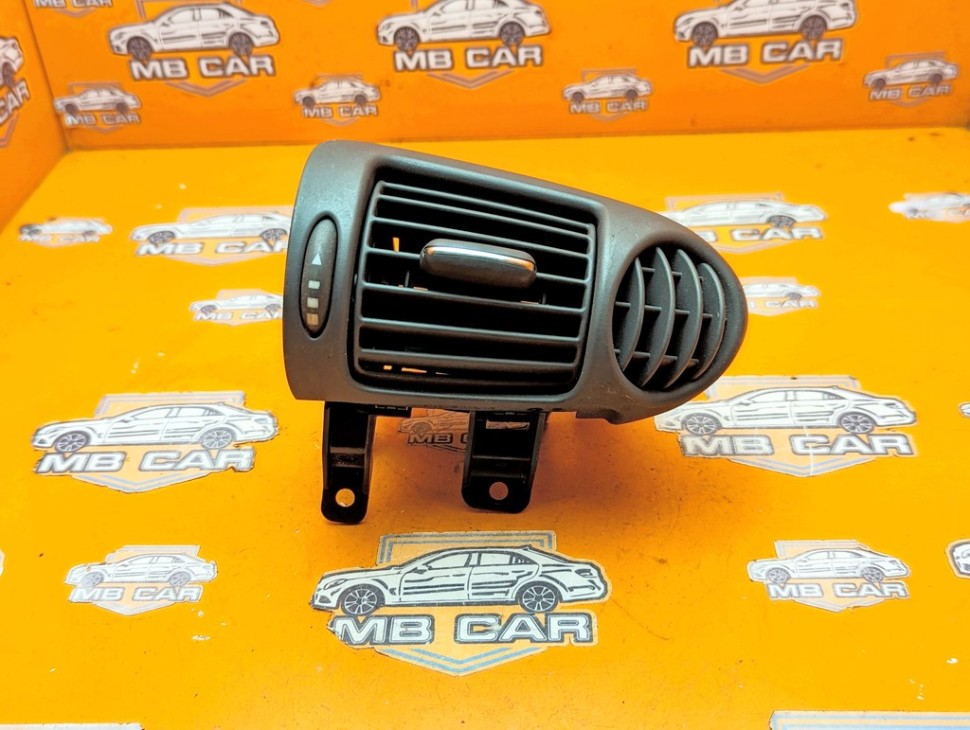 Воздуховод MERCEDES-BENZ C-класс W203/S203/CL203 (2000 - 2004) фото 1 — Разборка Мерседес