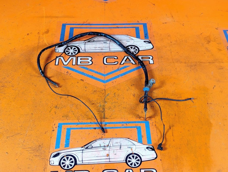 Провод генератора MERCEDES-BENZ E-класс W124/S124/C124/A124 (1984 - 1997) фото 1 &mdash; Разборка Мерседес