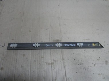 Молдинг двери MERCEDES-BENZ C-класс W202/S202 (1993 - 1997) — Разборка Мерседес