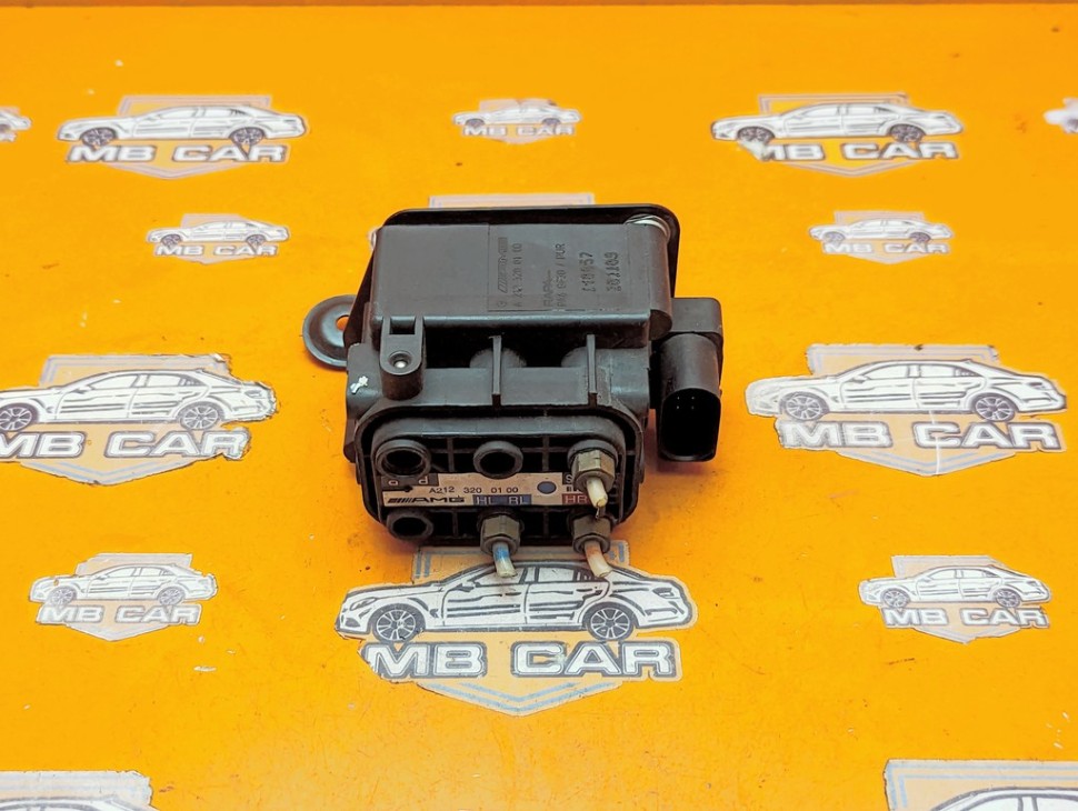 Блок клапанов пневмоподвески MERCEDES-BENZ E-класс AMG W212/S212/C207/A207 рестайлинг (2013 - 2016) фото 1 — Разборка Мерседес