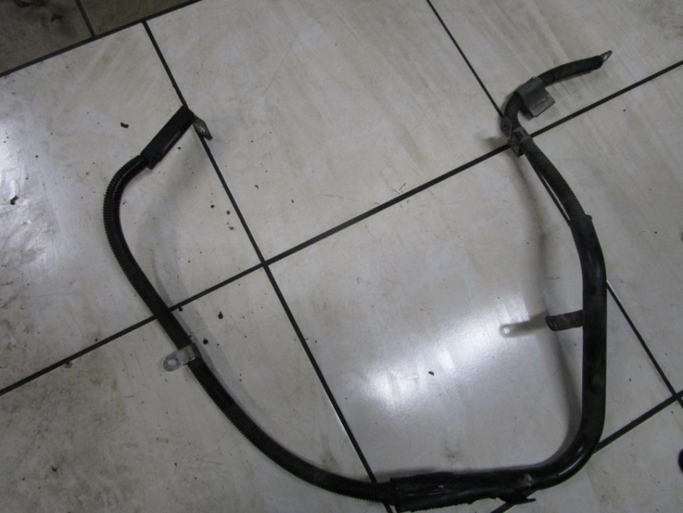 Провод генератора MERCEDES-BENZ C-класс W203/S203/CL203 (2000 - 2004) фото 1 — Разборка Мерседес