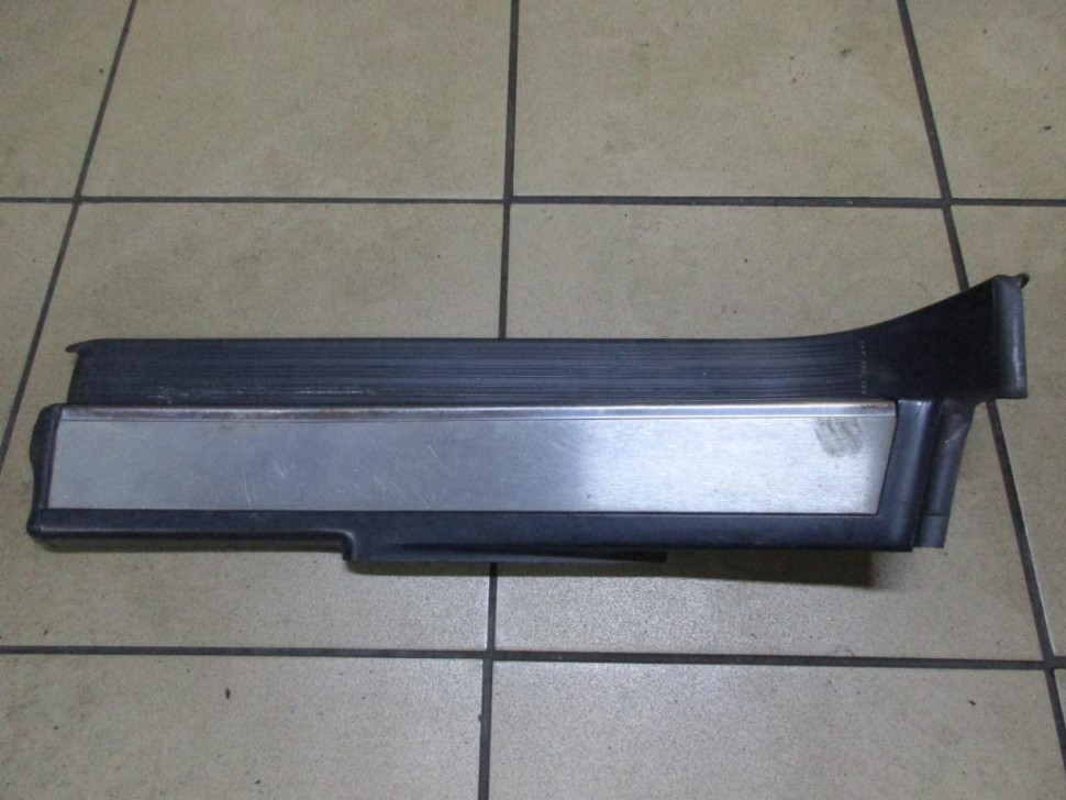 Накладка порога внутренняя MERCEDES-BENZ S-класс W140 (1991 - 1998) фото 1 — Разборка Мерседес
