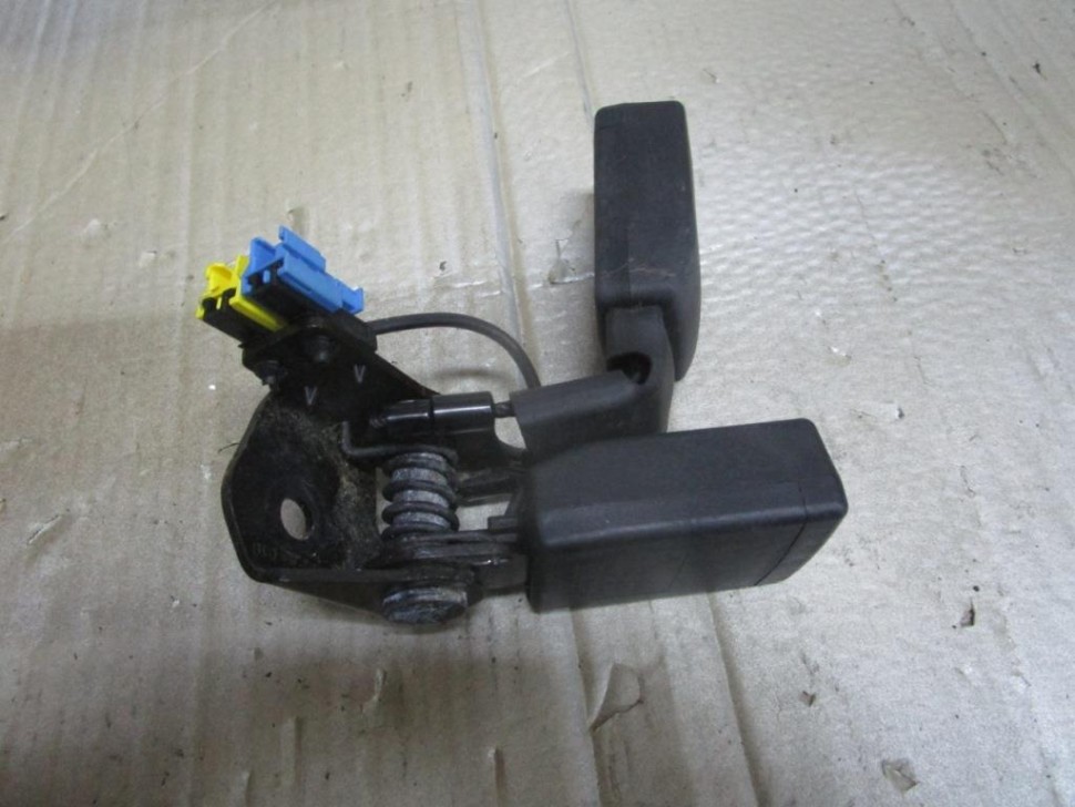 Замок ремня безопасности MERCEDES-BENZ CLA-класс C117/X117 (2013 - 2016) фото 1 — Разборка Мерседес