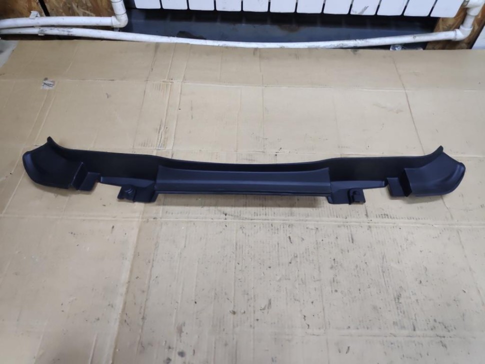 Накладка крышки багажника MERCEDES-BENZ C-class w205 фото 1 — Разборка Мерседес