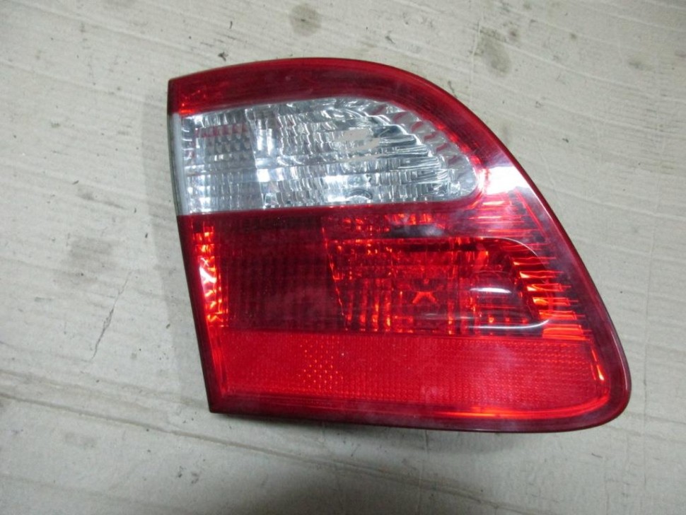Фонарь крышки багажника MERCEDES-BENZ E-класс W211/S211 (2002 - 2006) фото 1 — Разборка Мерседес