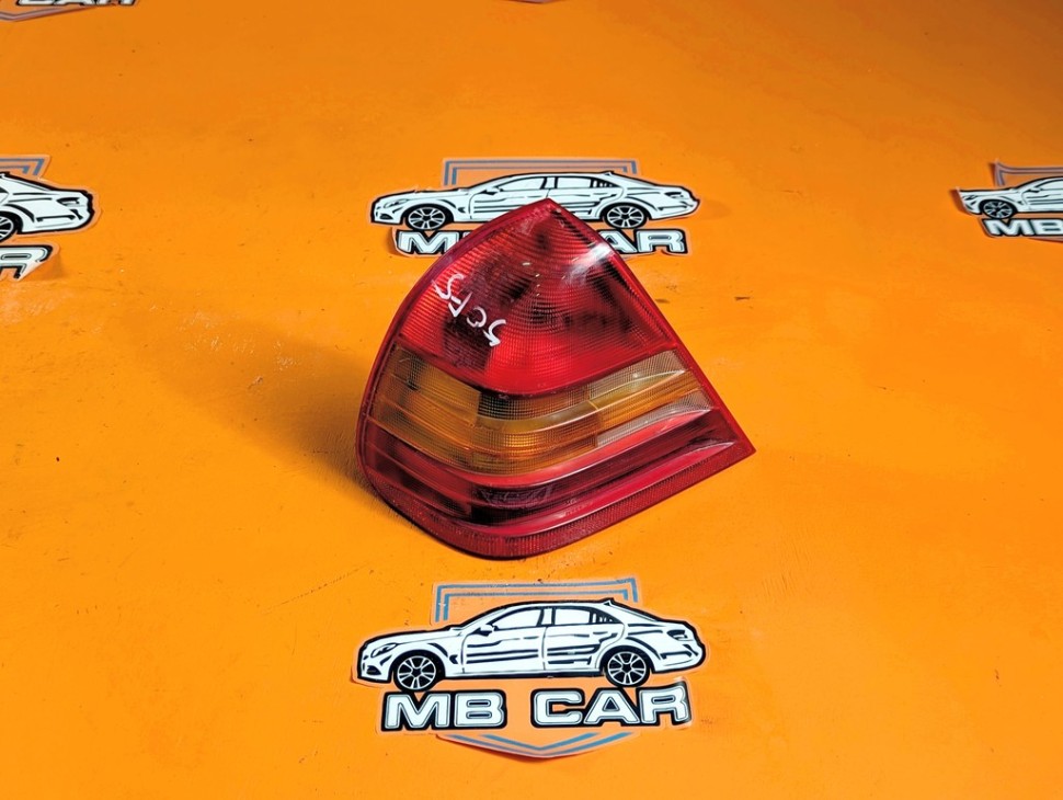 Фонарь задний левый MERCEDES-BENZ C-класс W202/S202 (1993 - 1997) фото 1 &mdash; Разборка Мерседес