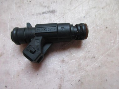 Форсунка БЕНЗИН MERCEDES-BENZ S-класс W220 (1998 - 2005) — Разборка Мерседес