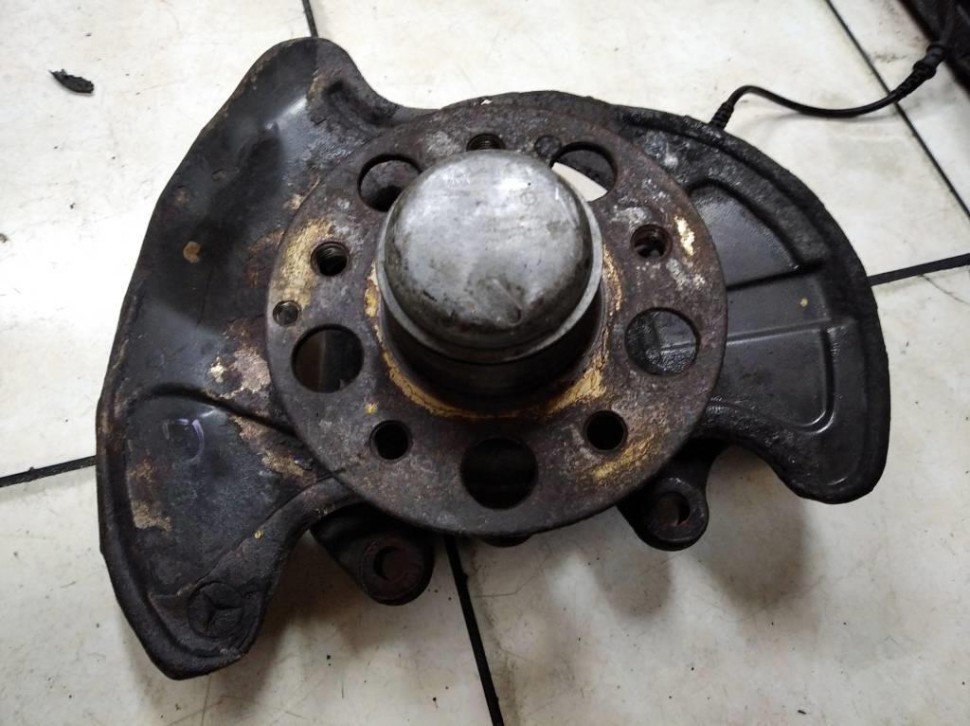 Кулак поворотный передний левый MERCEDES-BENZ SLK-класс R171 (2004 - 2008) фото 1 — Разборка Мерседес