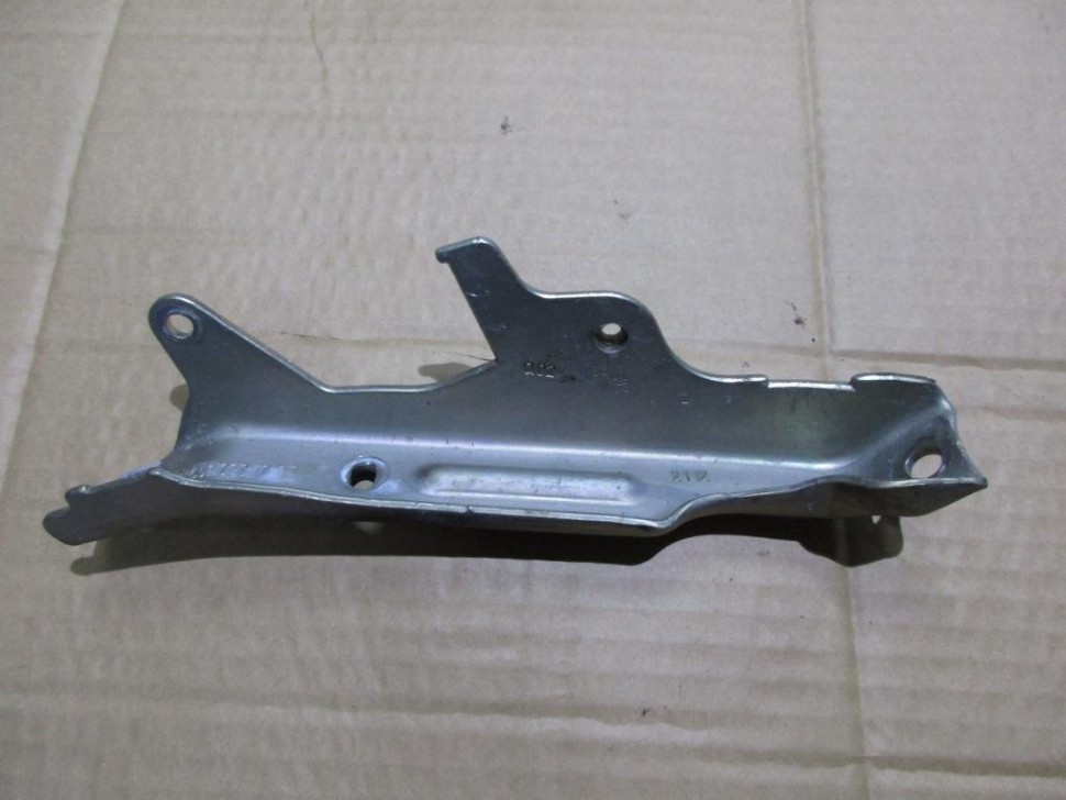 Кронштейн MERCEDES-BENZ E-класс W212/S212/C207/A207 (2009 - 2013) фото 1 — Разборка Мерседес