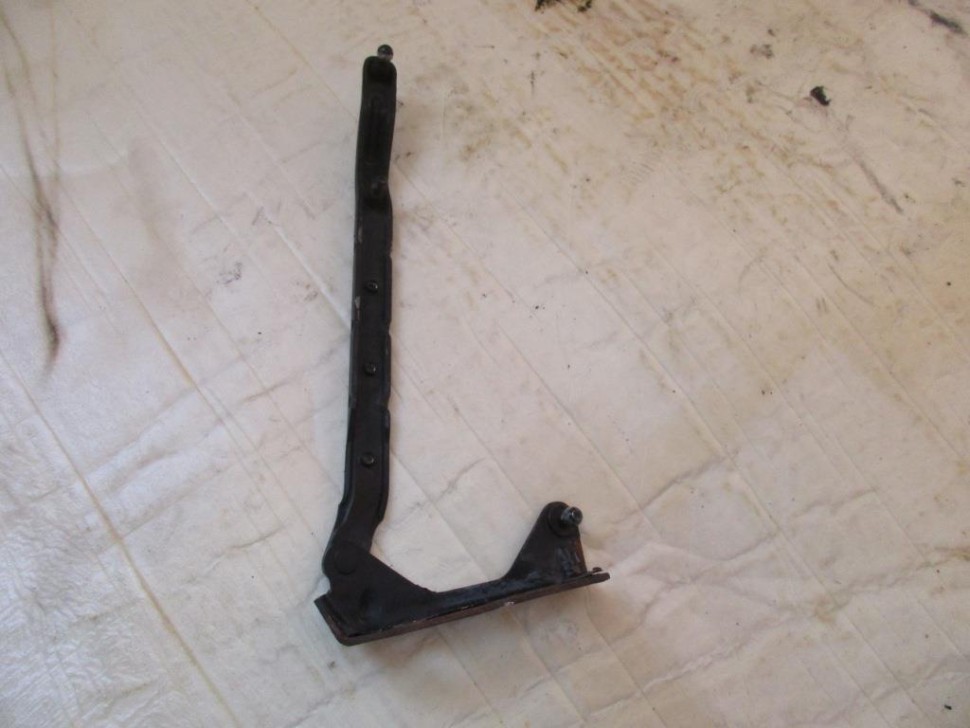 Петля капота MERCEDES-BENZ M-класс W163 рестайлинг (2001 - 2005) фото 1 — Разборка Мерседес