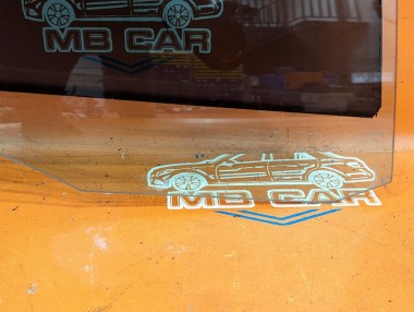 Стекло переднее правое MERCEDES-BENZ CLK-класс C209/A209 (2002 - 2005) — Разборка Мерседес