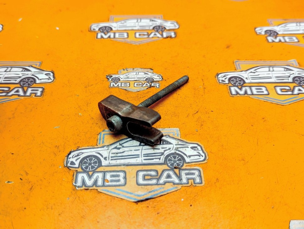 Кронштейн крепления форсунок MERCEDES-BENZ C-класс W204/S204 (2006 - 2011) фото 1 &mdash; Разборка Мерседес