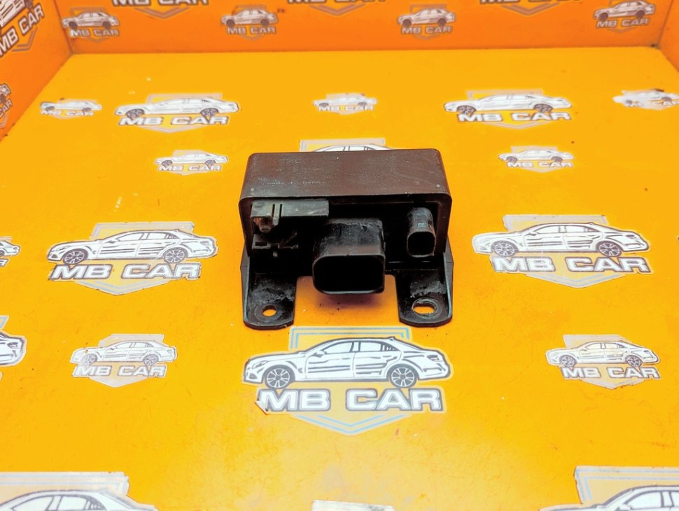 Реле свечей накала MERCEDES-BENZ Vito W638 (1996 - 2003) фото 1 — Разборка Мерседес