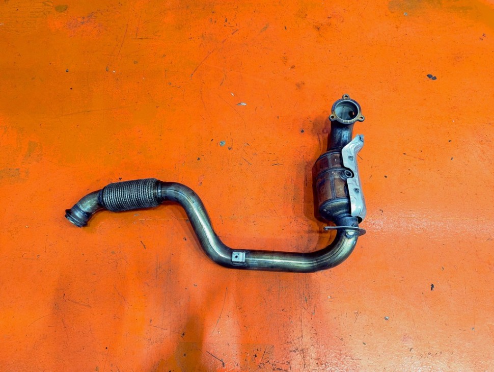 Катализатор MERCEDES-BENZ A-класс W176 рестайлинг (2015 - 2018) фото 1 — Разборка Мерседес