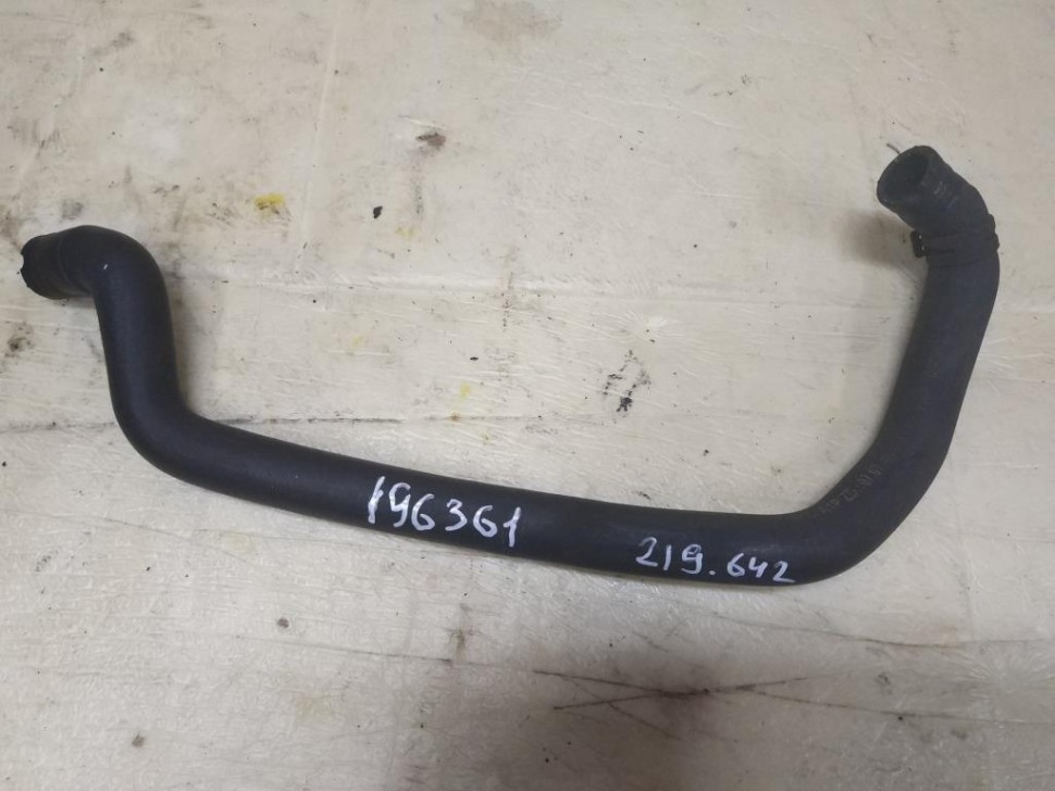 Патрубок ОЖ MERCEDES-BENZ CLS-класс C219 (2004 - 2008) фото 1 &mdash; Разборка Мерседес