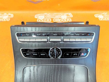 Накладка консоли (борода) MERCEDES-BENZ E-класс W213/S213/C238/A238 (2016 - 2021) — Разборка Мерседес