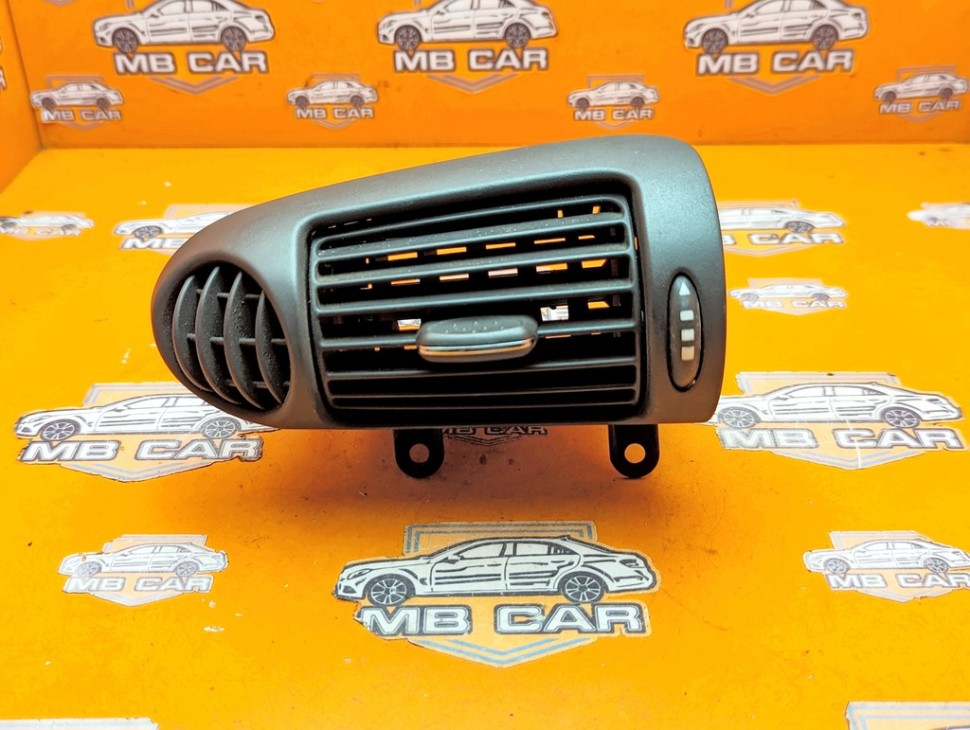 Воздуховод MERCEDES-BENZ C-класс W203/S203/CL203 (2000 - 2004) фото 1 &mdash; Разборка Мерседес