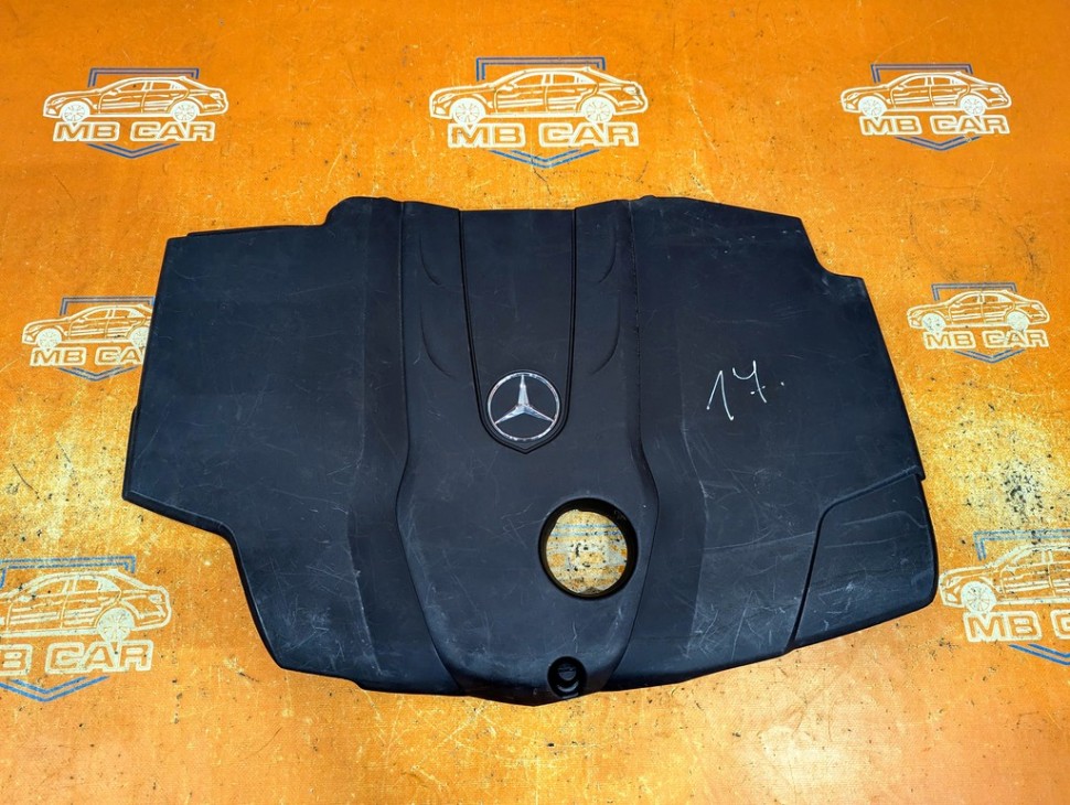 Крышка двигателя декоративная MERCEDES-BENZ C-класс W205/S205/C205/A205 (2014 - 2018) фото 1 — Разборка Мерседес