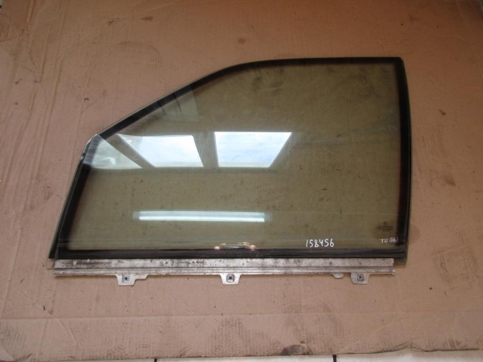 Стекло переднее левое MERCEDES-BENZ S-класс W140 (1991 - 1998) фото 1 — Разборка Мерседес