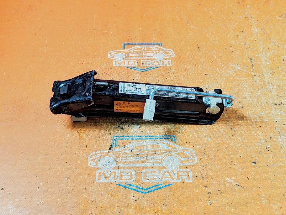 Домкрат MERCEDES-BENZ C-класс W203/S203/CL203 рестайлинг (2004 - 2008) фото 1 — Разборка Мерседес